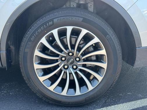 2022 Lincoln Aviator Standard AWD