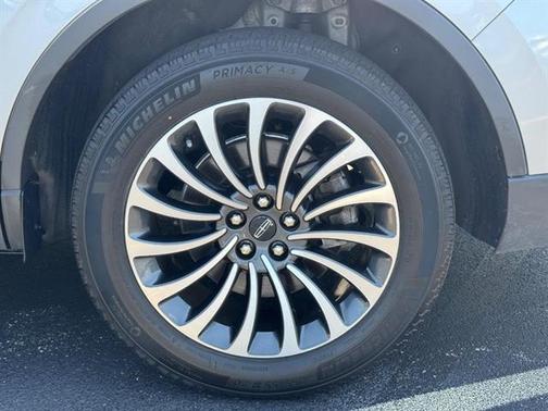 2022 Lincoln Aviator Standard AWD