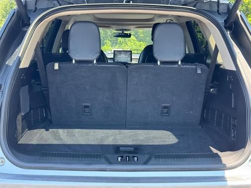 2022 Lincoln Aviator Standard AWD