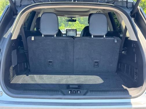 2022 Lincoln Aviator Standard AWD