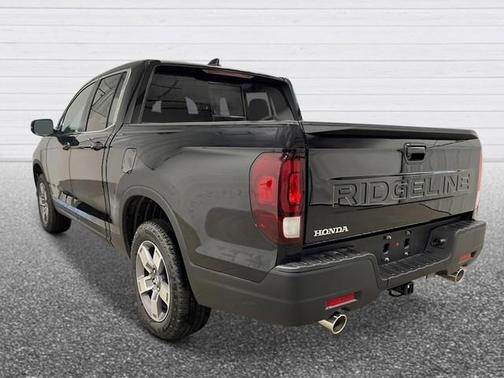 Crystal Black Pearl 2026 Honda Ridgeline RTL