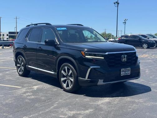 Crystal Black Pearl 2024 Honda Pilot Elite