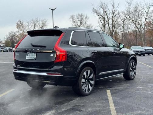 2023 Volvo XC90 Recharge Plug-In Hybrid T8 Ultimate 6-Seater