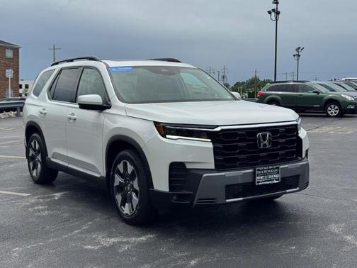 Platinum White Pearl 2026 Honda Pilot Touring