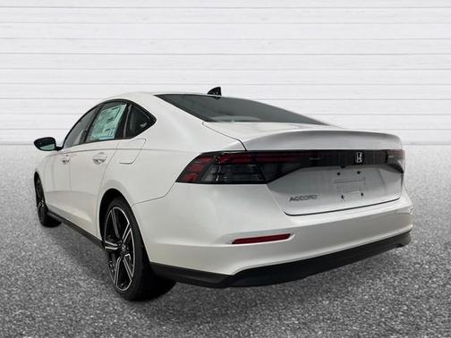 Platinum White Pearl 2026 Honda Accord SE