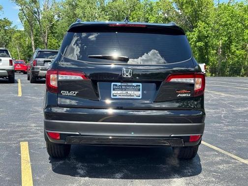 Crystal Black Pearl 2022 Honda Pilot TrailSport