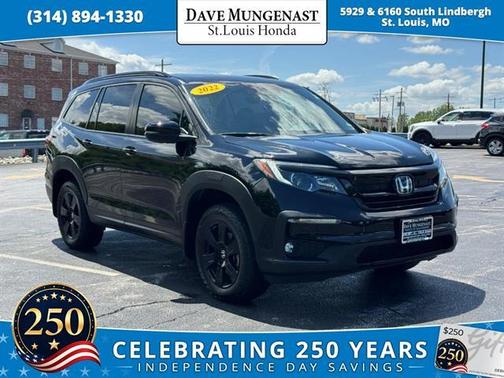 Crystal Black Pearl 2022 Honda Pilot TrailSport