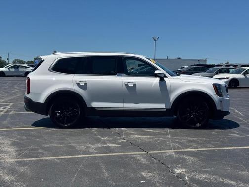 Glacial White Pearl 2021 Kia Telluride SX