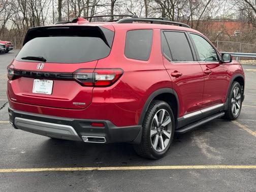2023 Honda Pilot Touring