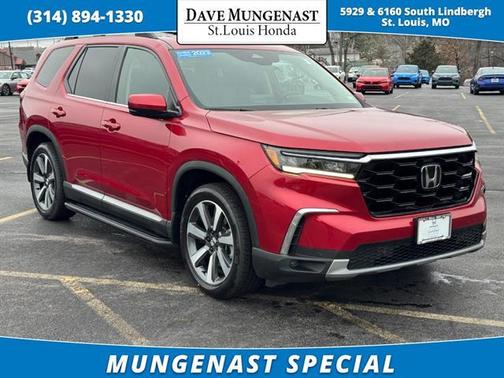 Radiant Red Metallic II 2023 Honda Pilot Touring