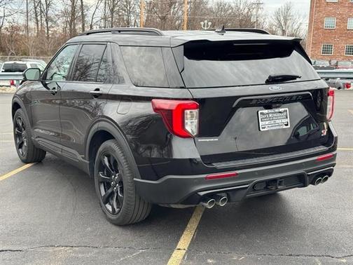 2022 Ford Explorer ST