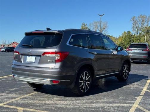 2022 Honda Pilot Touring 7-Passenger