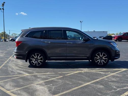 2022 Honda Pilot Touring 7-Passenger