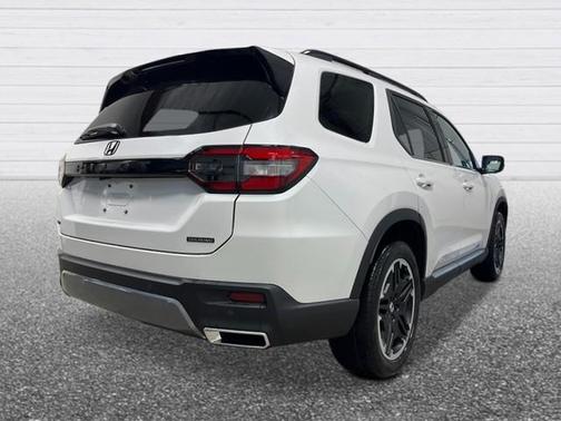 Platinum White Pearl 2026 Honda Pilot Touring S