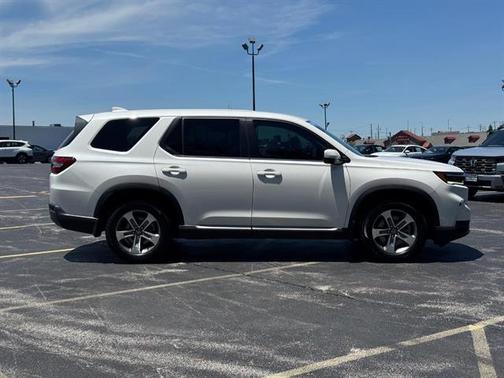 Platinum White Pearl 2025 Honda Pilot EX-L