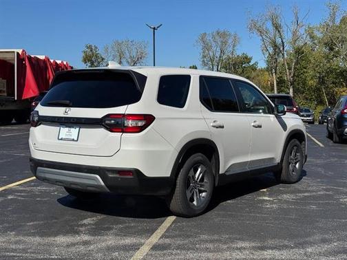 2023 Honda Pilot EX-L 8-Passenger