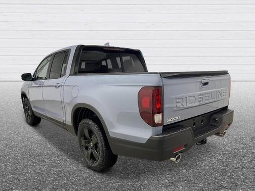 Sonic Gray Pearl 2026 Honda Ridgeline Black Edition