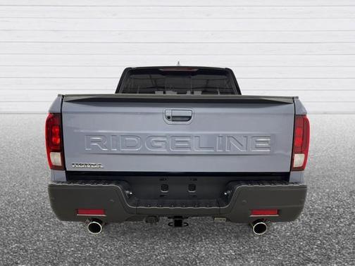 Sonic Gray Pearl 2026 Honda Ridgeline Black Edition