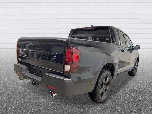 Crystal Black Pearl 2026 Honda Ridgeline Black Edition
