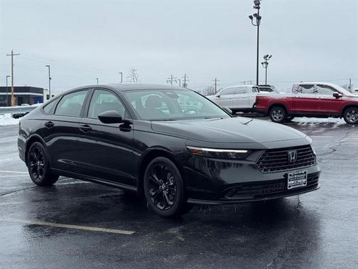 Crystal Black Pearl 2025 Honda Accord SE