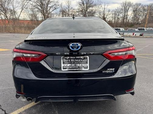 2022 Toyota Camry Hybrid XSE