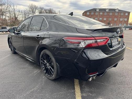2022 Toyota Camry Hybrid XSE