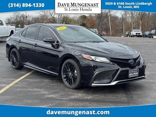 2022 Toyota Camry Hybrid XSE