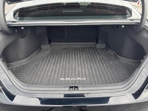 2022 Toyota Camry Hybrid XSE