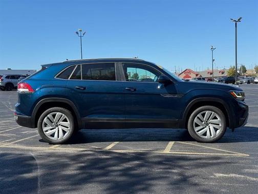 2022 Volkswagen Atlas Cross Sport 3.6L V6 SE w/Technology
