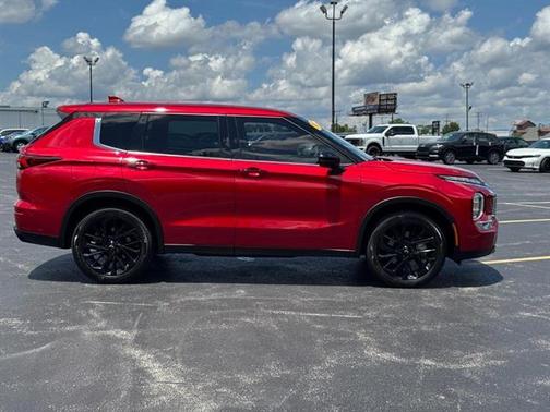 2023 Mitsubishi Outlander SEL Black Edition
