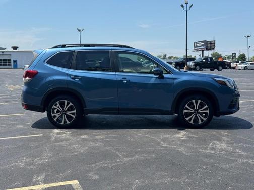 Horizon Blue Pearl 2022 Subaru Forester Limited
