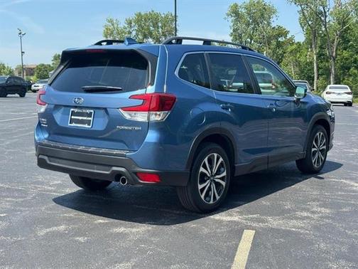 Horizon Blue Pearl 2022 Subaru Forester Limited