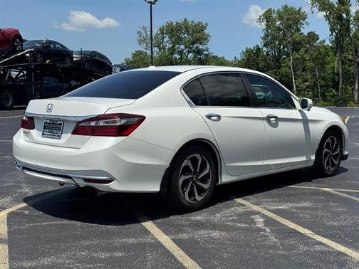 2017 Honda Accord EX-L w/Navigation & Honda Sensing