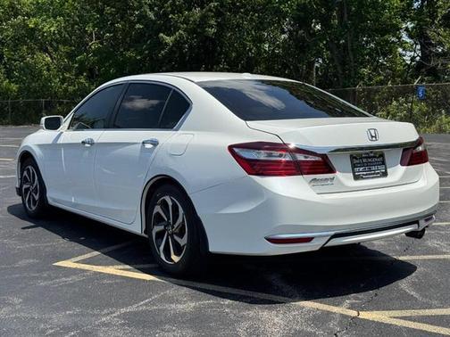 2017 Honda Accord EX-L w/Navigation & Honda Sensing