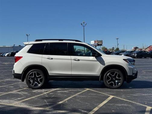 2023 Honda Passport Elite