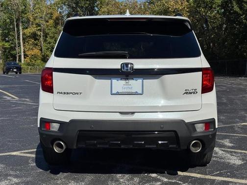 2023 Honda Passport Elite