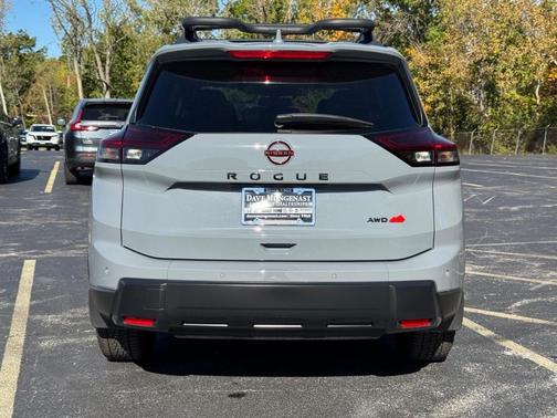 2025 Nissan Rogue Rock Creek