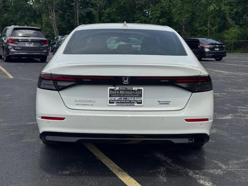 Platinum White Pearl 2023 Honda Accord Hybrid Touring