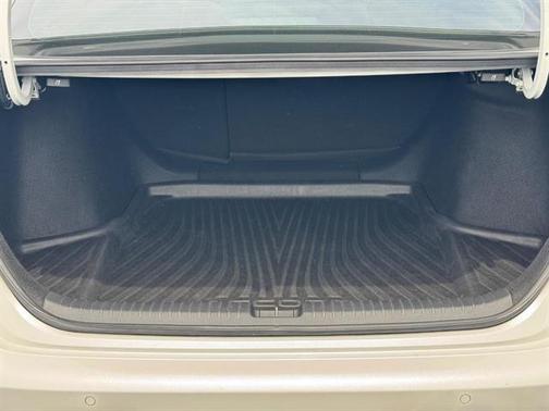 Platinum White Pearl 2023 Honda Accord Hybrid Touring