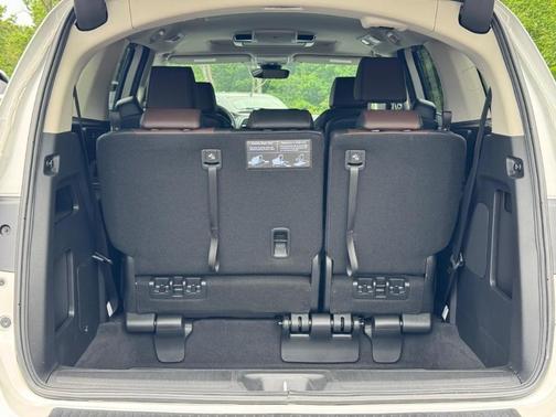 Platinum White Pearl 2026 Honda Odyssey Elite