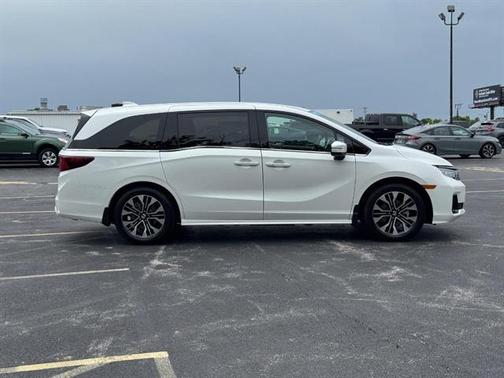 Platinum White Pearl 2026 Honda Odyssey Elite