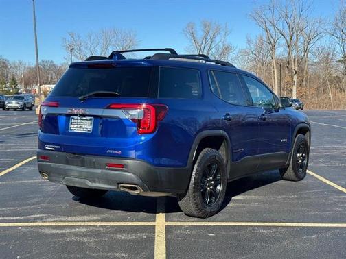 2023 GMC Acadia AT4