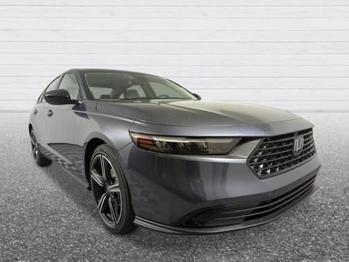 Meteorite Gray Metallic 2026 Honda Accord SE