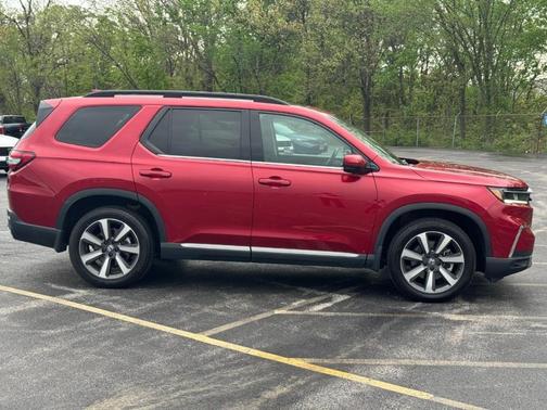 Radiant Red Metallic II 2023 Honda Pilot Elite