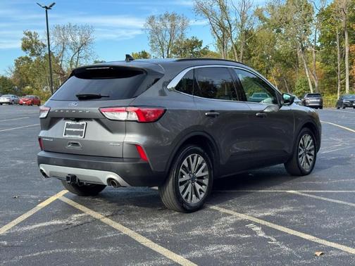 2022 Ford Escape Titanium