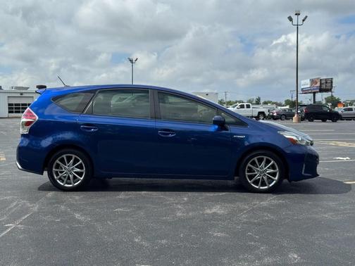2015 Toyota Prius v Two