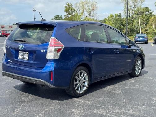 2015 Toyota Prius v Two