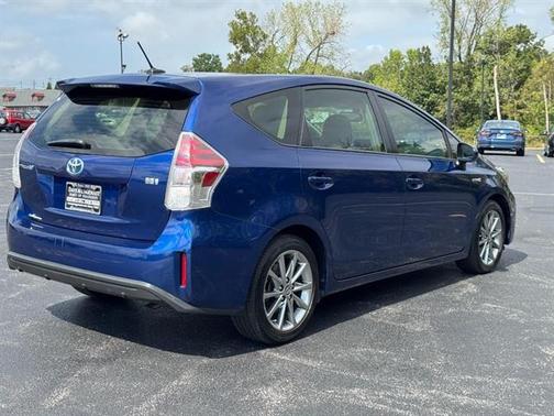 2015 Toyota Prius v Two