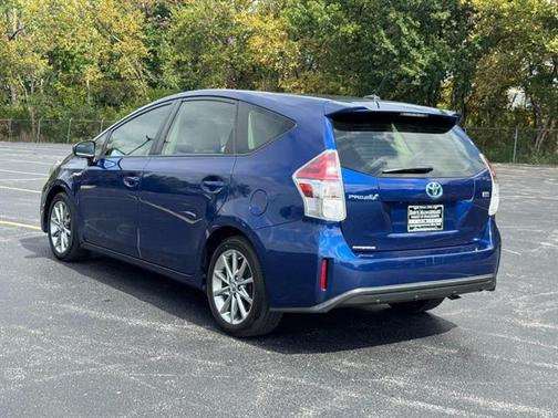 2015 Toyota Prius v Two