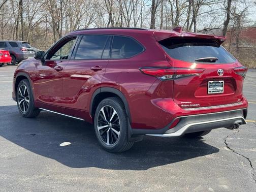2022 Toyota Highlander XSE